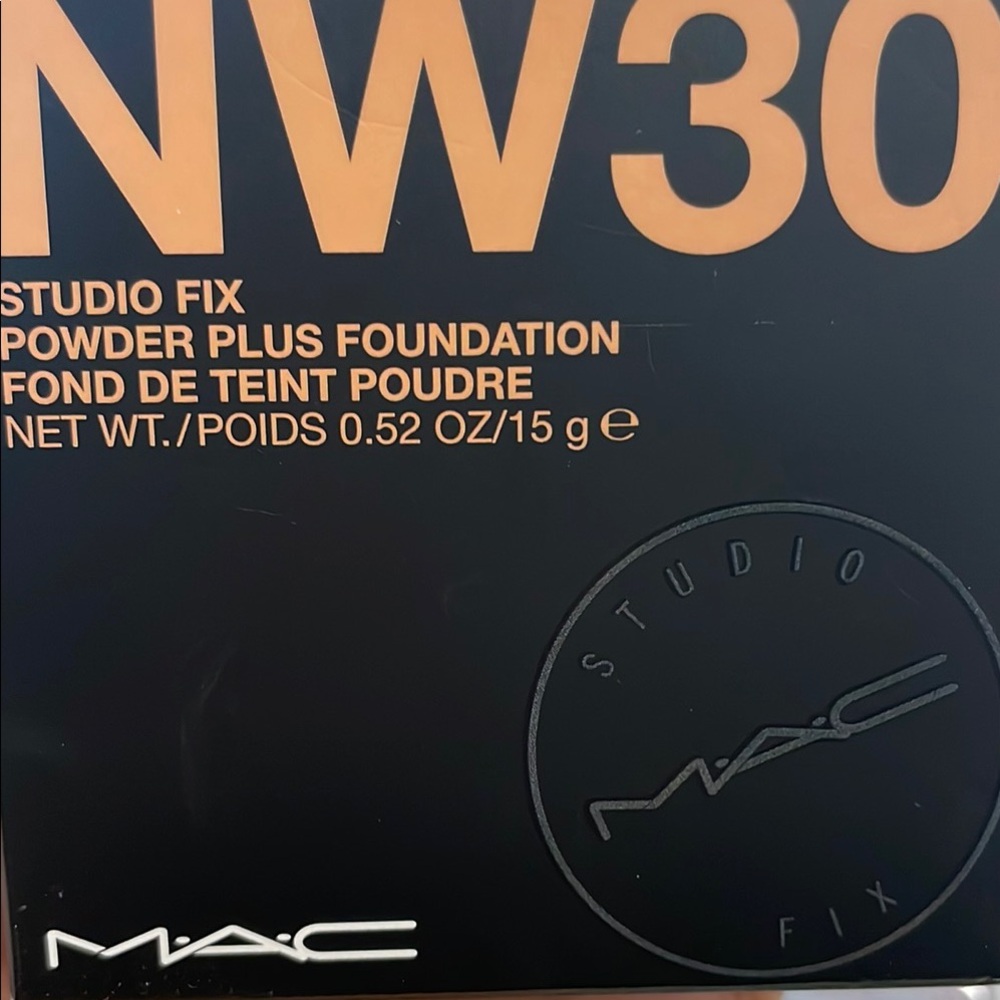 Original MAC Studio Fix Powder Plus Foundation NW30